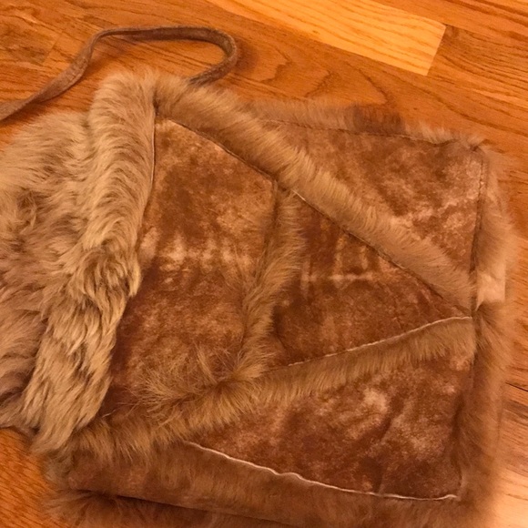Furry crossbody bag - Picture 3 of 5